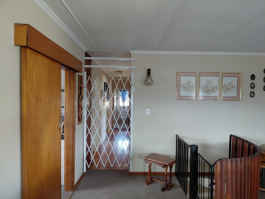 4 Bedroom Property for Sale in Heuwelkruin Eastern Cape